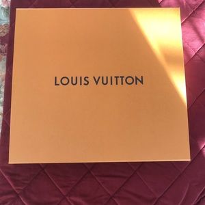 Used LOUIS VUITTON MAGNETIC GIFT STORAGE BOX